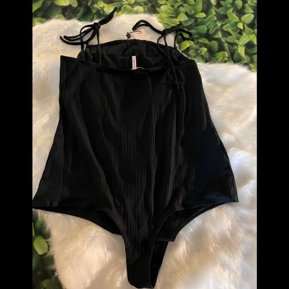 BCBGENERATION Square Neck Tie Strap Bodysuit, Black, Medium, NWT - Picture 12 of 12